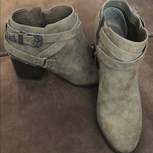 Women’s brown ankle boots